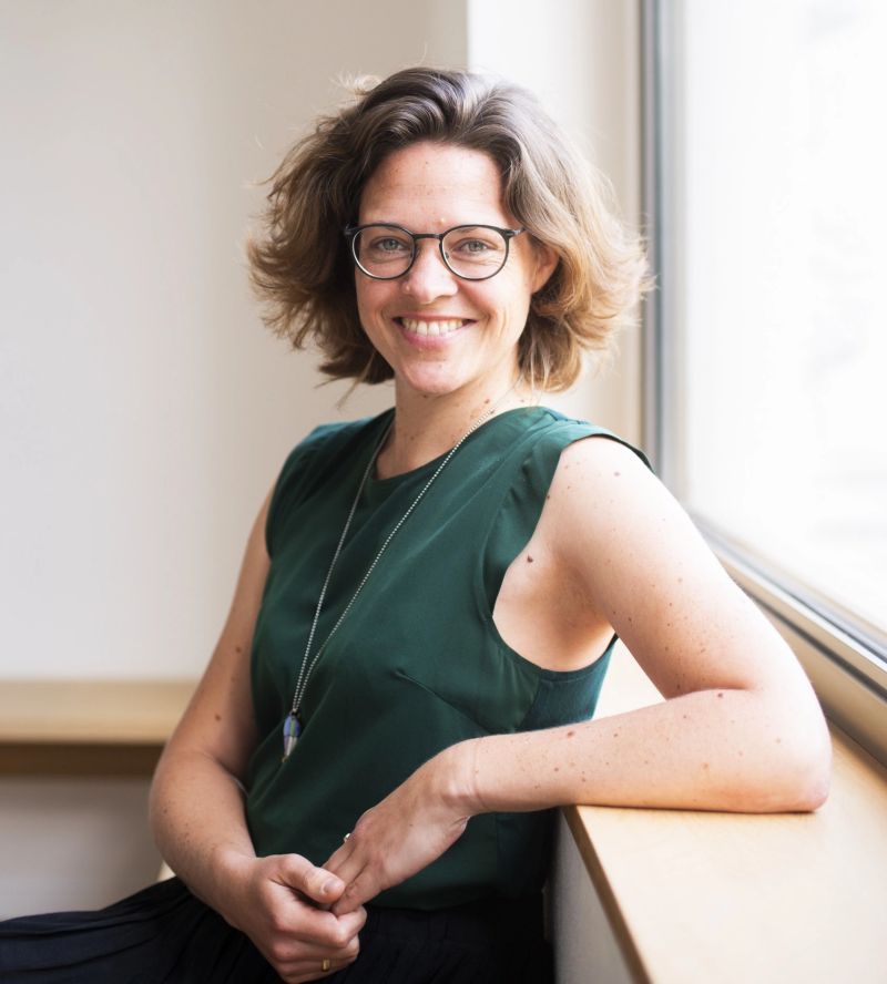 Dr. Charlotte Echterhoff ist Referentin für Strategie und Geschäftsentwicklung bei der lernlog gGmbH